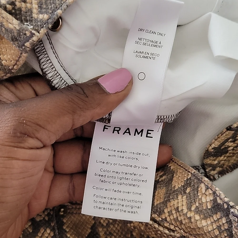 NWT Frame le high skinny crop in coated python Size 30 Gift Idea